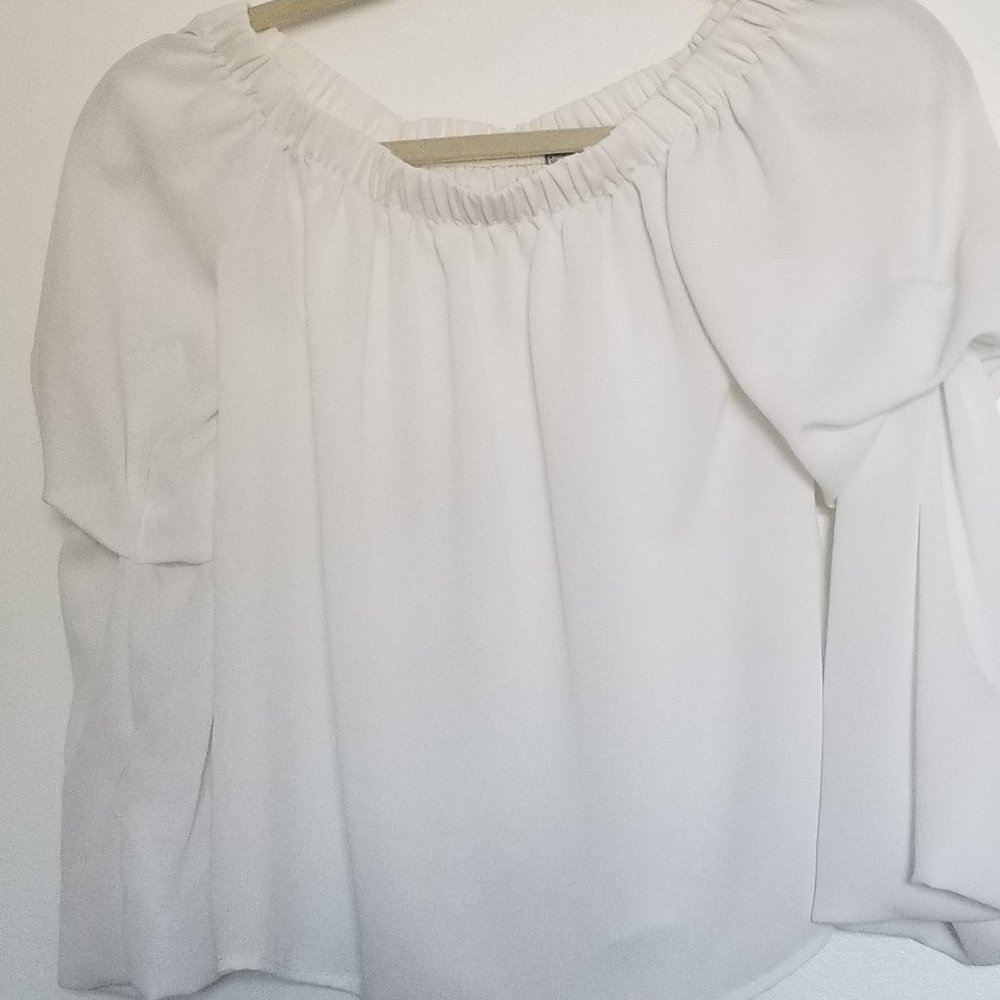 Charlotte Russe Off-Shoulder Blouse Size XS